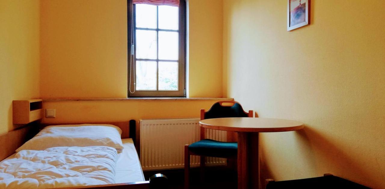 Christliche Jugendbildungs- Und Begegnungsstatte Schloss Mansfeld Hostel ภายนอก รูปภาพ